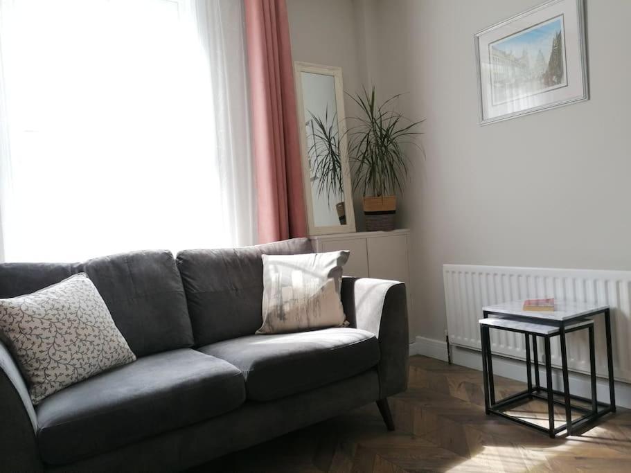 Stunning 3 Bedroom Townhouse In The Heart Of City Belfast Zewnętrze zdjęcie