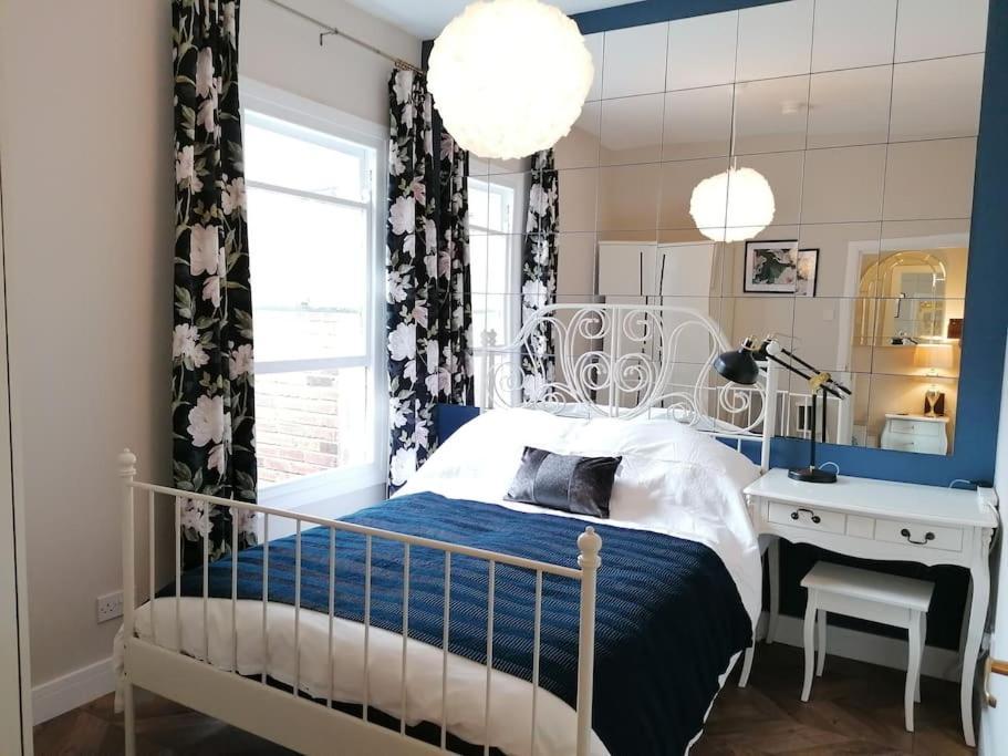 Stunning 3 Bedroom Townhouse In The Heart Of City Belfast Zewnętrze zdjęcie