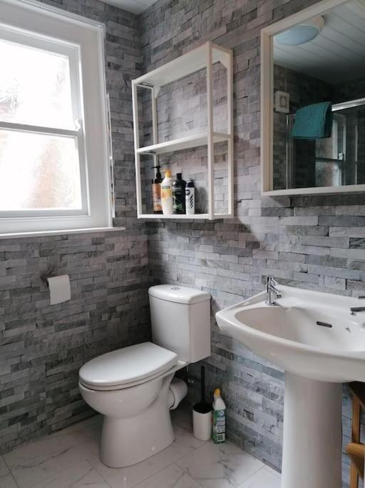 Stunning 3 Bedroom Townhouse In The Heart Of City Belfast Zewnętrze zdjęcie