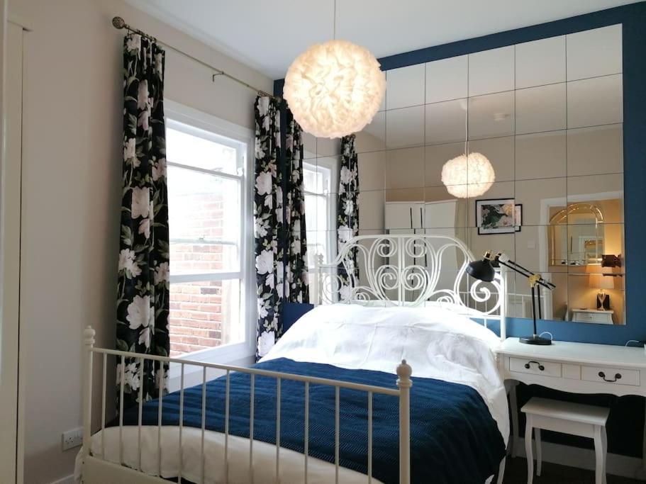 Stunning 3 Bedroom Townhouse In The Heart Of City Belfast Zewnętrze zdjęcie